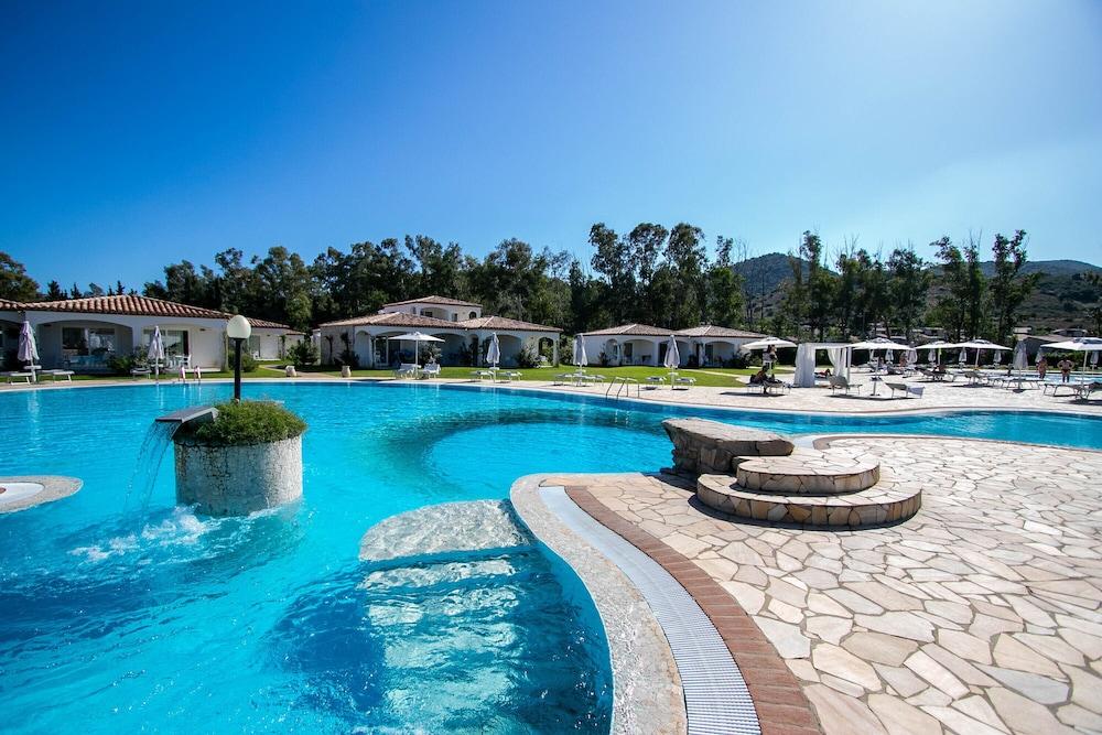 Limone Beach Resort กัสเตียดาส ภายนอก รูปภาพ
