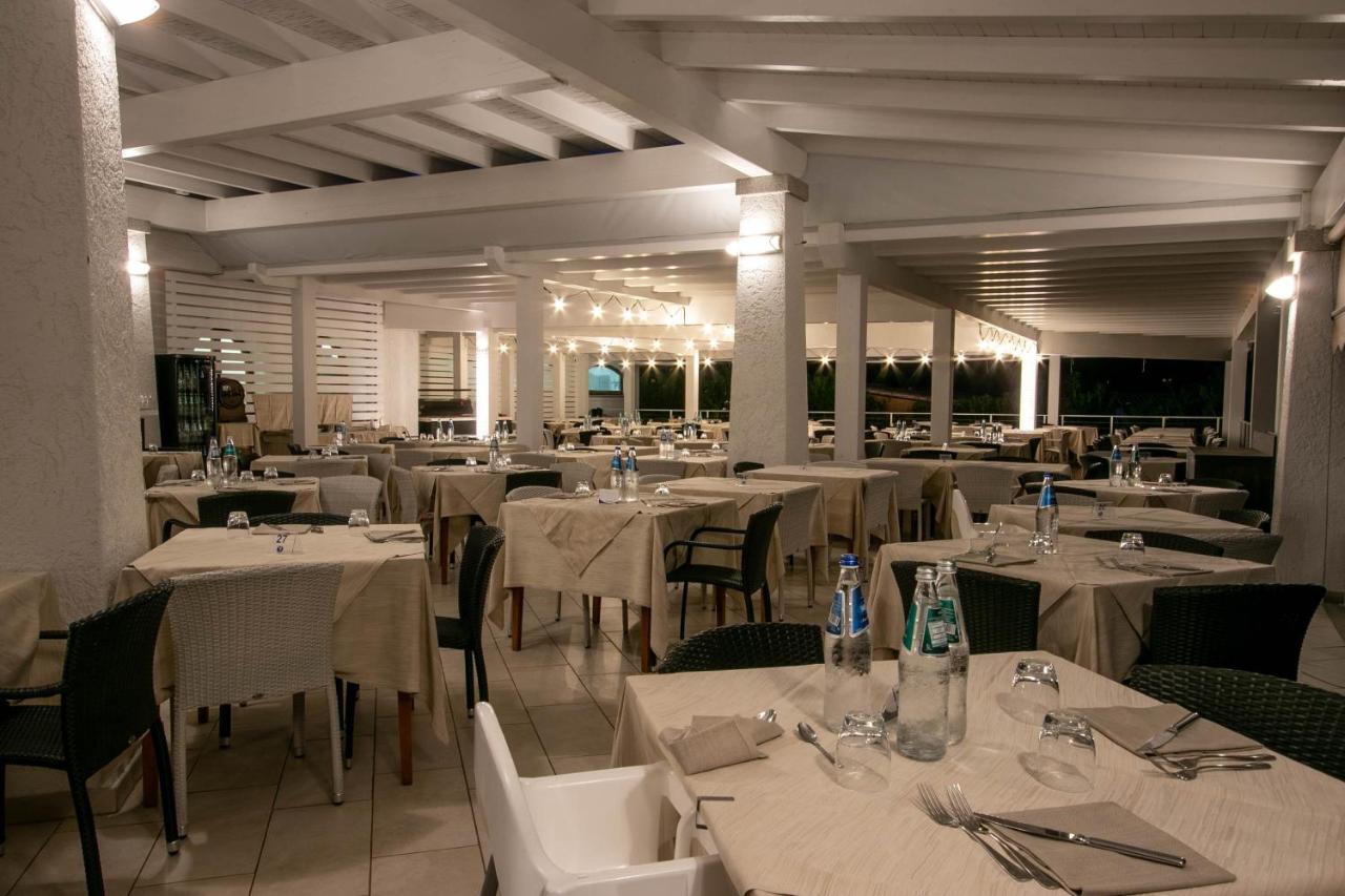 Limone Beach Resort กัสเตียดาส ภายนอก รูปภาพ